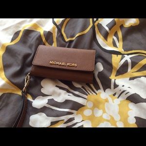 Michael Kors IPhone 5 Wristlet  Saffiano Leather