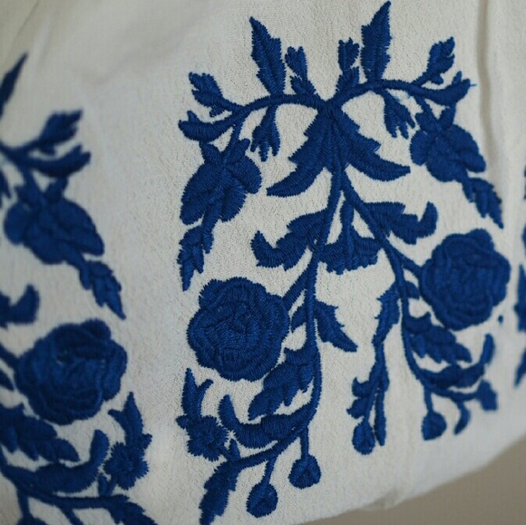 New Gianni Bini Michelle Embroidered Trapeze Dress - Picture 3 of 4