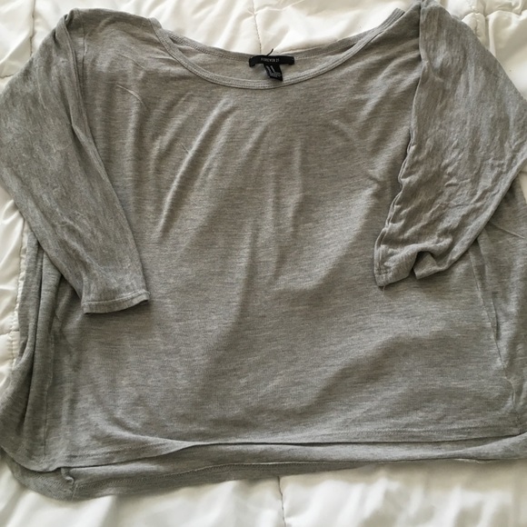 3/4 sleeve gray shirt