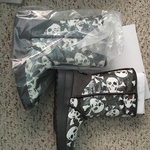 Heart and skull ugg boots