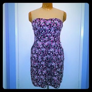 Strapless floral dress with pockets