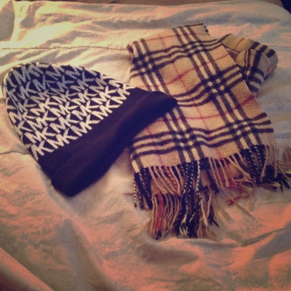 SOLD 🎀 Bundle Michael Kors Burberry