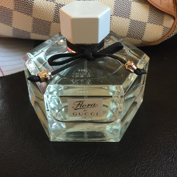 Flor Gucci perfume