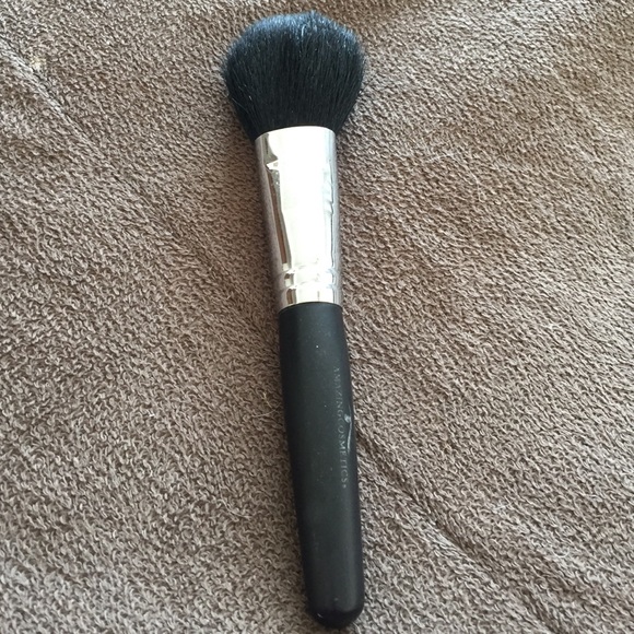 Amazing cosmetics brush