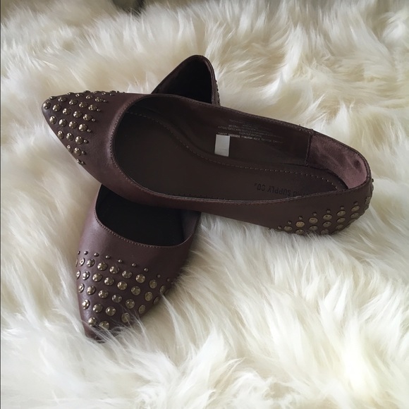 Brown flat