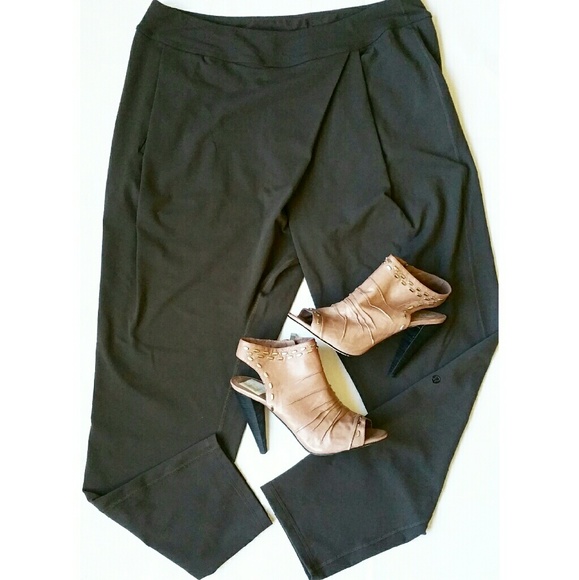 Lululemon Athletica Wrap It Up Trouser