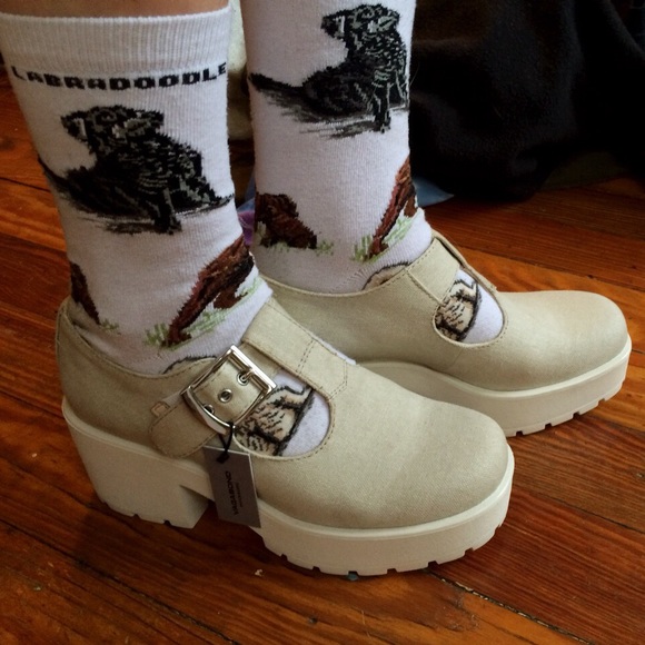Vagabond Dioon in Chino Mary Jane T-Strap