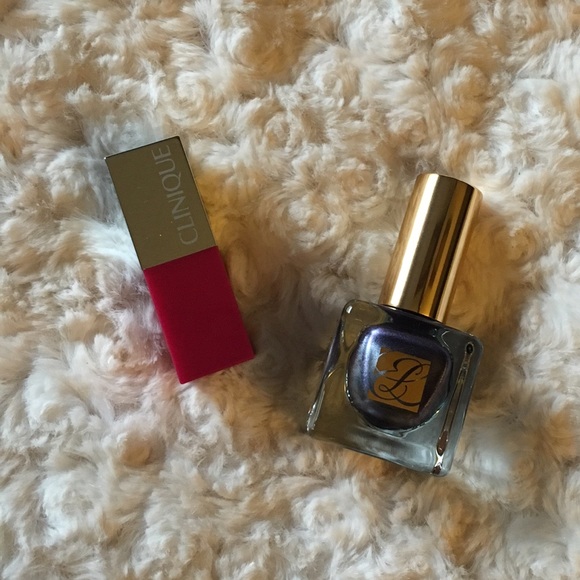 Sweet Spring lipstick/polish bundle 💞💜