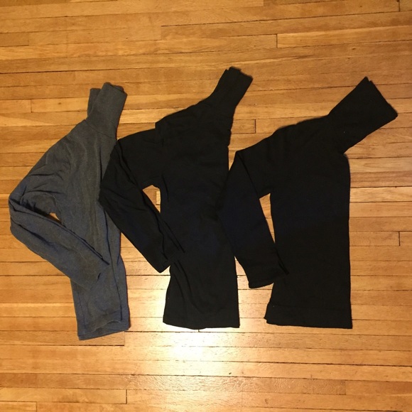 🍃 HEATTECH Sweater🍃 selling three of them🌻 - Picture 2 of 4