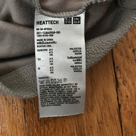 🍃 HEATTECH Sweater🍃 selling three of them🌻 - Picture 4 of 4