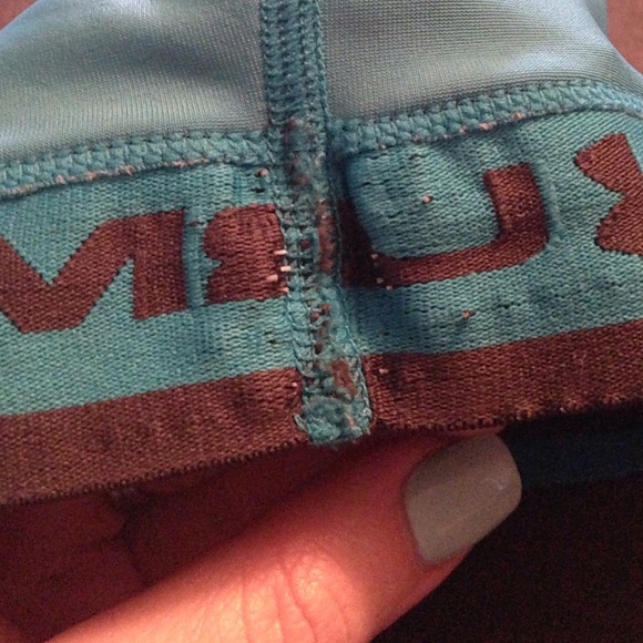 ❌SOLD❌Under Armour Sports Bra - Picture 3 of 3