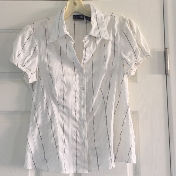 Cute puff sleeve button up shirt