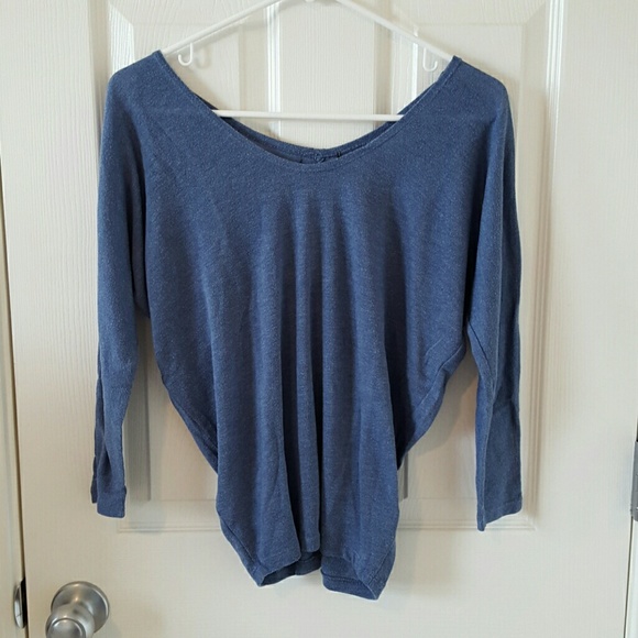 Blue mid sleeve shirt