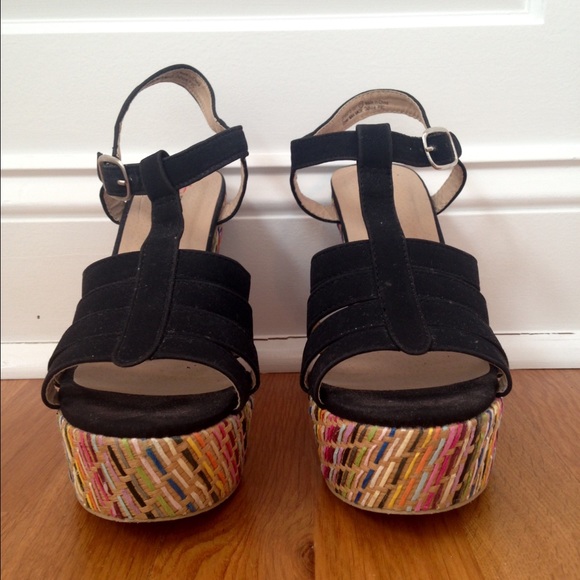 Colorful Wedge - Picture 2 of 4