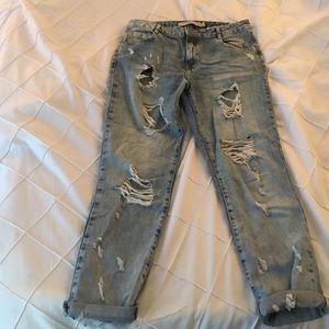 Distressed premium wash Boyfriend Jeans