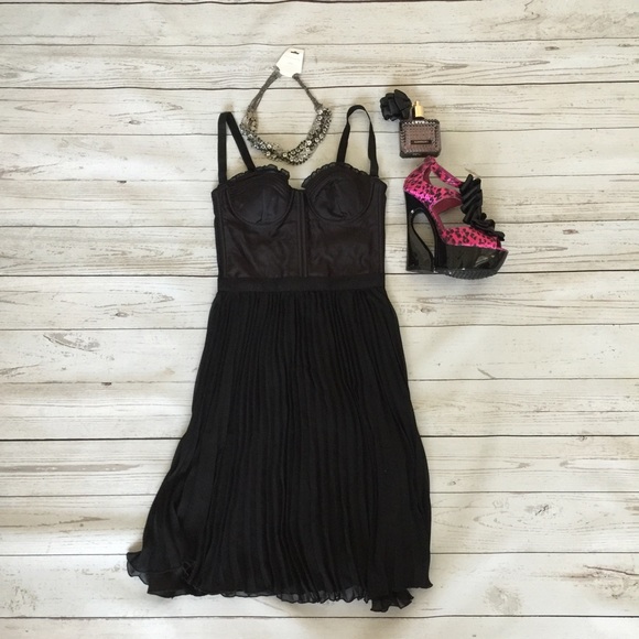 ❕final price❕Guess marianella corset dress - Picture 2 of 4