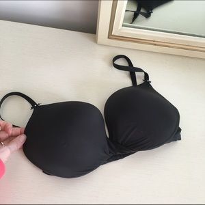VS black push-up bra