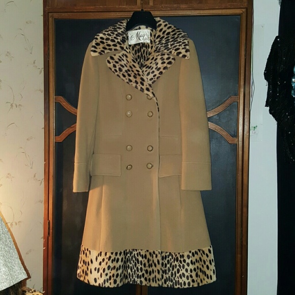 Vintage/The May Co. Jackets & Blazers - UNREAL Vintage May Co. beige/leopard coat