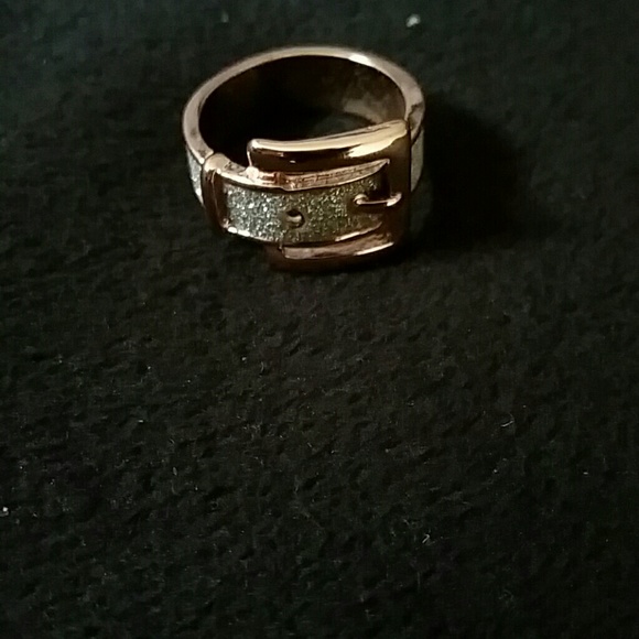 Buckle ring - Picture 2 of 3