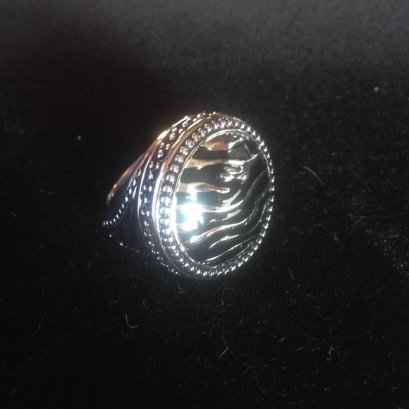 Premier Designs Safari ring