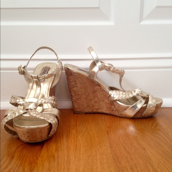 Steve Madden Wedge - Picture 2 of 4