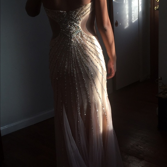 Prom dress - Picture 2 of 4