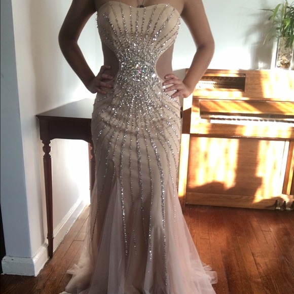 Prom dress - Picture 4 of 4