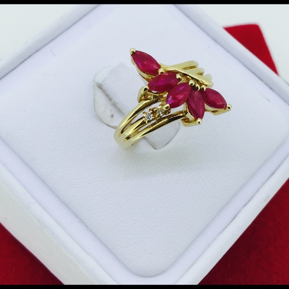 Yellow gold ruby Diamond ring - Picture 2 of 3