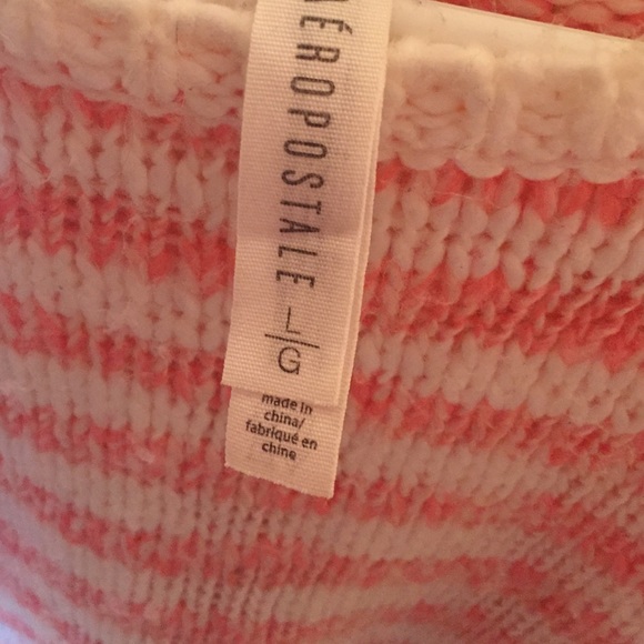 Super cute sweater! 😍 - Picture 2 of 4