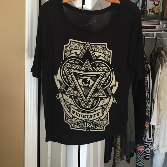 Pacsun one eye shirt