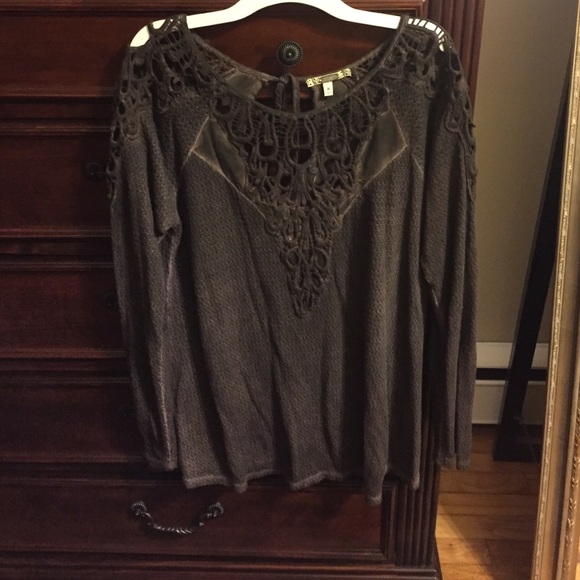 Brown gimmicks top size medium