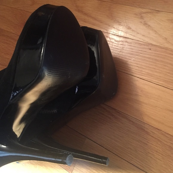 Steve Madden suede Chelseey ankle boots size 7 - Picture 6 of 7