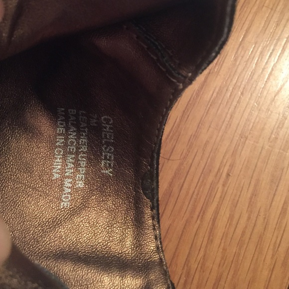 Steve Madden suede Chelseey ankle boots size 7 - Picture 7 of 7