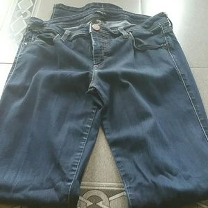 BeBe jeans