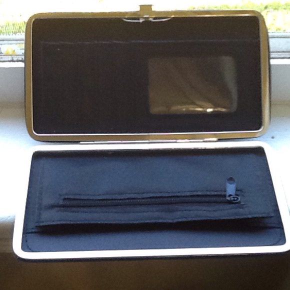 Wallet - Picture 2 of 2