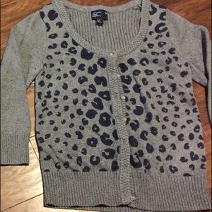 American Eagle woman's cartigan
