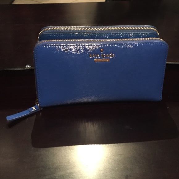 Kate Spade wallet ✨on hold✨