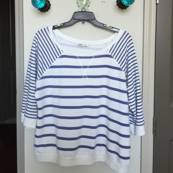 Old Navy sweat shirt