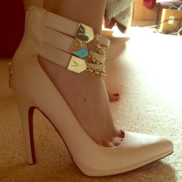 Bebe heels