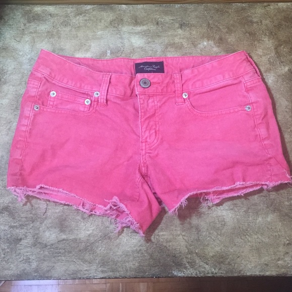 American Eagle pink shorts!