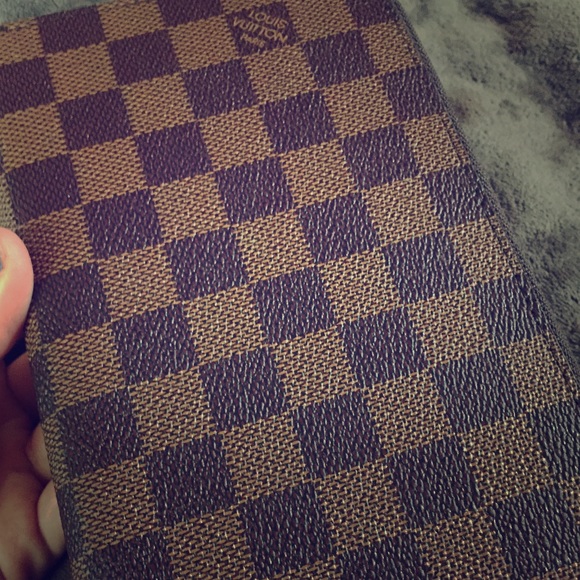 Knock off Louie but looks real!