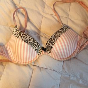 Victoria Secret Bra- 36B