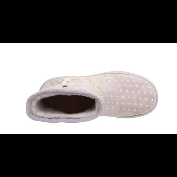 AUTHENTIC NWB KIDS UGG HEART KISS BOOTS - Picture 3 of 3