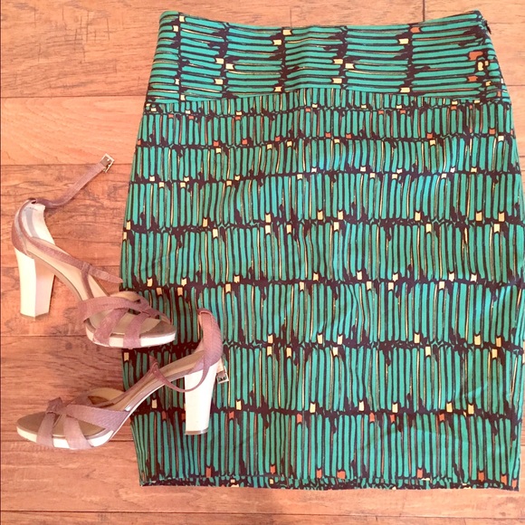 NWT The Limited Green Multi Pencil Skirt
