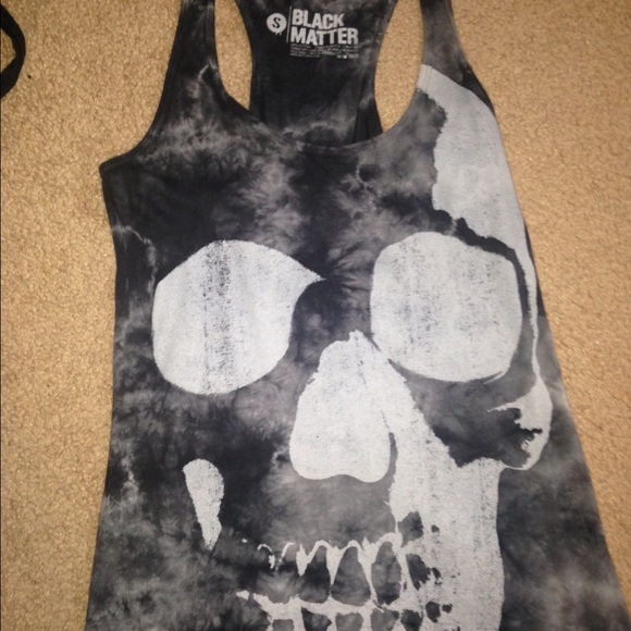 Skull tank