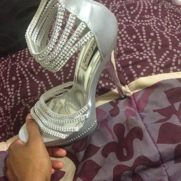 Prom or weddings shoes