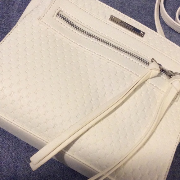 NWT White "At the After Party" Crossbody Purse - Picture 2 of 7