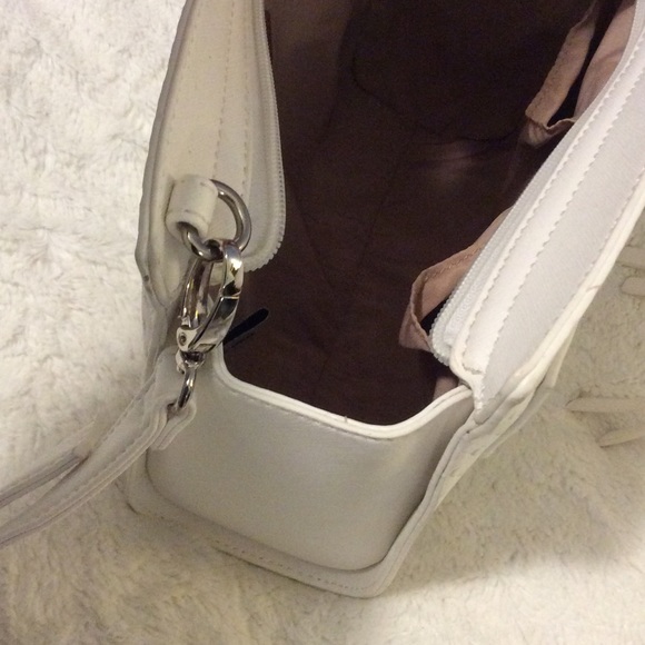 NWT White "At the After Party" Crossbody Purse - Picture 4 of 7