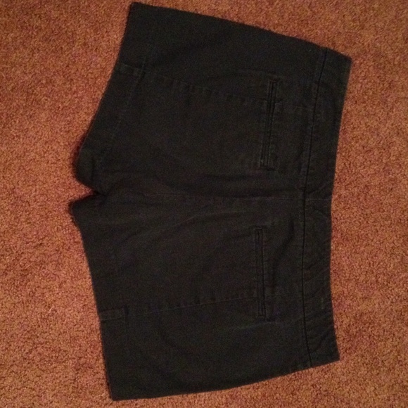 🎉🎉HP🎉🎉GAP Black Shorts - Picture 3 of 3