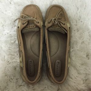 Tan Sperrys